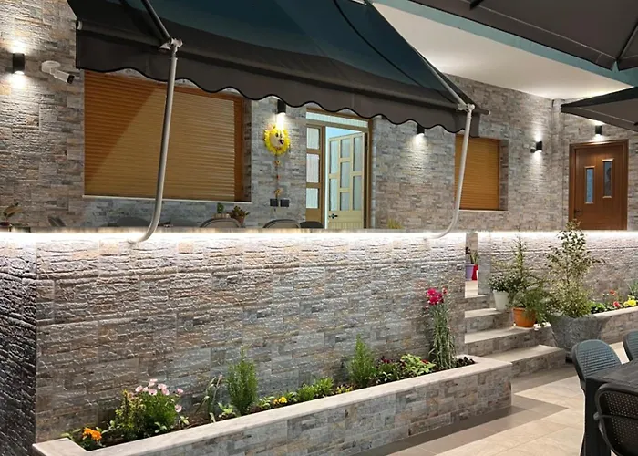 招待所 Eljus Durrës