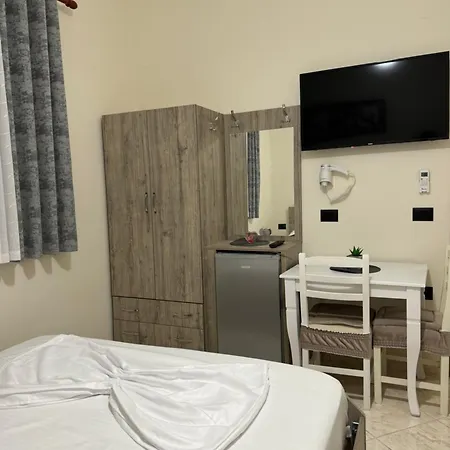 Πανσιόν Eljus Δυρράχιο